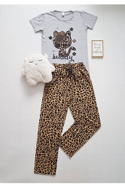 Pijama dama ieftina bumbac cu pantaloni lungi maro animal print si tricou gri cu imprimeu HK