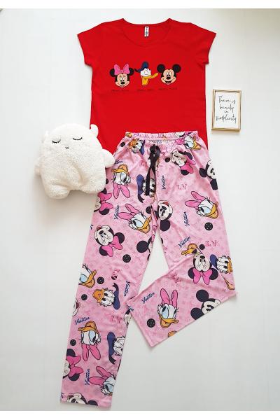 Pijama dama ieftina bumbac cu tricou rosu si pantaloni lungi roz cu imprimeu 3 desene animate