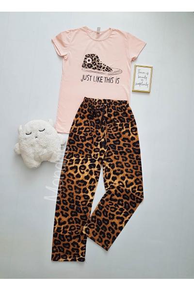 Pijama dama ieftina bumbac lunga cu pantaloni animal print si tricou roz cu imprimeu Tenis Just like this