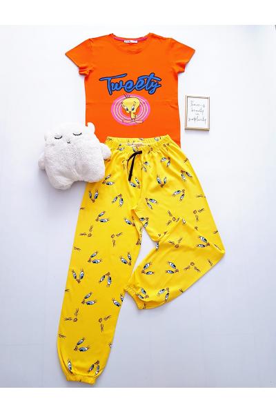 Pijama dama ieftina din bumbac cu pantaloni galbeni si tricou portocaliu cu imprimeu TW