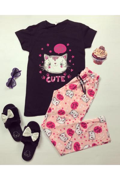 Pijama dama ieftina primavara-vara cu tricou negru si pantaloni roz cu imprimeu Pisicuta Cute