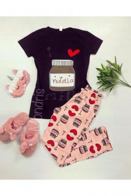 Pijama dama ieftina bumbac cu pantaloni lungi roz si tricou negru cu imprimeu Nutella