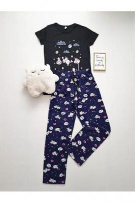Pijama dama ieftina bumbac lunga cu pantaloni lungi bleumarin si tricou negru cu imprimeu animalute