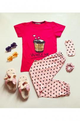 Pijama dama ieftina cu tricou roz si pantaloni lungi roz cu imprimeu Coffee Wake up