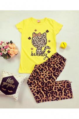 Pijama dama ieftina din bumbac cu tricou galben si pantaloni animal print cu imprimeu HK
